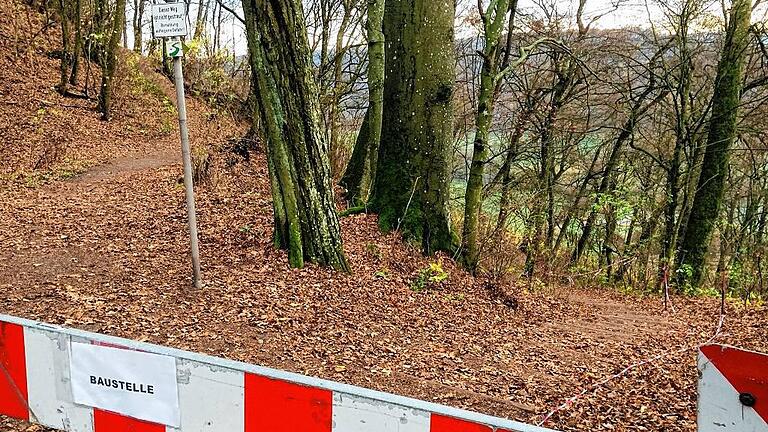 Baustelle Stollberg: Am Aufgang zur Ruine Stollburg entsteht ein sogenannter &bdquo;magischer Punkt&ldquo; des fränkischen Weines&ldquo;.