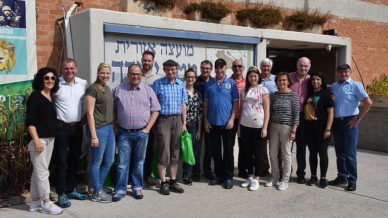 Ein Besuch im Landratsamt von Mateh Yehuda stand am Beginn der Reise, die eine Delegation aus dem Landkreis Würzburg zurzeit in Israel unternimmt.