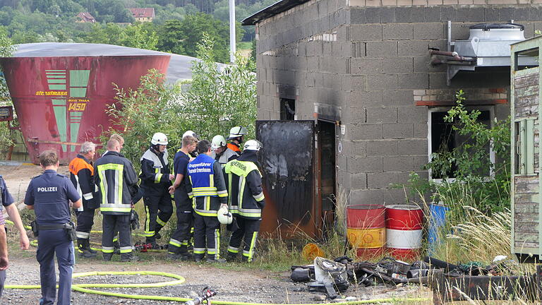 Zu dem Einsatz in Voccawind war ein Großaufgebot der umliegenden Feuerwehren alarmiert. Zu dem Einsatz in Voccawind war ein Großaufgebot der umliegenden Feuerwehren alarmiert.