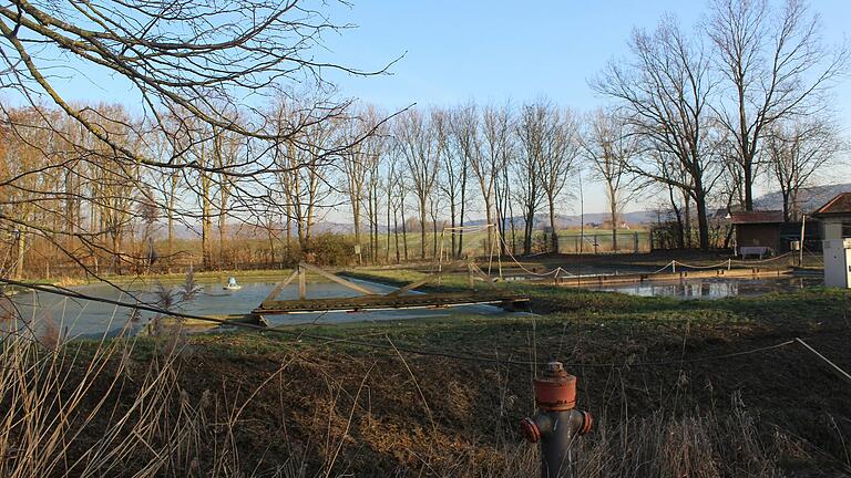 Zum Weiterbetrieb der Kläranlage bekommt die Gemeinde Wiesenbronn keine Genehmigung mehr. Eine Abwasserleitung nach Kitzingen über Großlangheim ist in der Planung. Dazu gab es in der Ratssitzung am Dienstagabend einen Bürgerantrag.