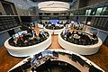 Börse in Frankfurt am Main       -  Frankfurter Börse: Die Dax-Konzerne zahlen Dividenden auf Rekordniveau trotz sinkender Gewinne. (Archivbild)