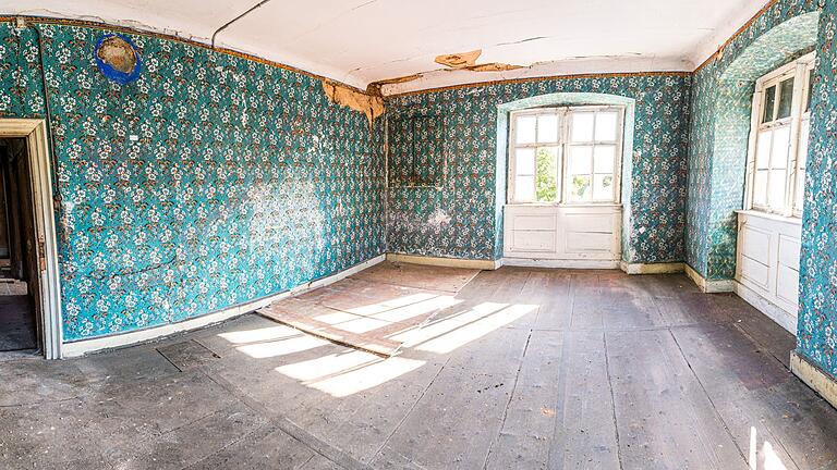 Viel Licht und Ausblick auf den Main: Hier könnte sich die Projektgruppe ein Trauzimmer vorstellen. Viel Licht und Ausblick auf den Main: Hier könnte sich die Projektgruppe ein Trauzimmer vorstellen.