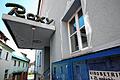 Das Kitzinger Roxy-Kino: Ein Förderverein will das seit 2007 verwaiste Haus als Programmkino wiederbeleben. Möglich machen soll das eine Genossenschaft, die am 22. September gegründet werden soll. Drei Tage später zeigt das Kino den ersten von vier Sahara-Filmen, die als Sonderveranstaltungen vor dem notwendigen Umbau des Hauses genehmigt wurden.