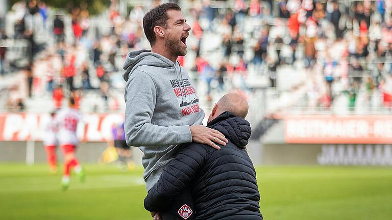 Können Cheftrainer Marco Wildersinn und Co-Trainer Dominik Lang heute wieder einen Sieg bejubeln?