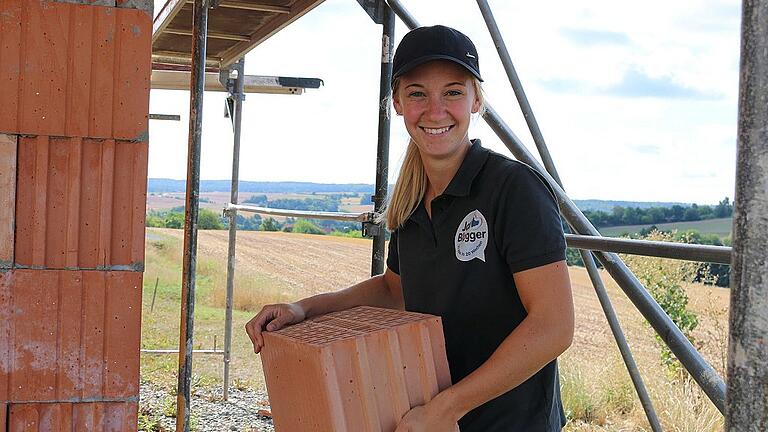 kg-bcs-jobblogger-Bindrum (2)       -  Auf dem Bau kam JobBloggerin Melissa Kalmund diesen Sommer ordentlich ins Schwitzen.