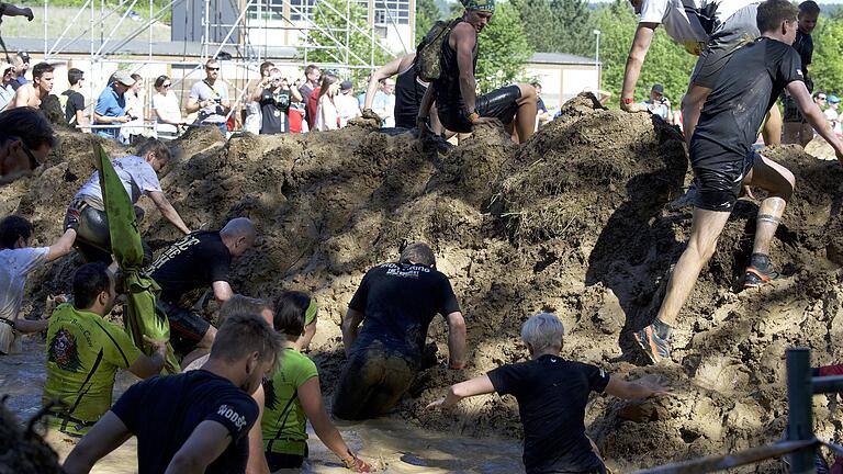 Getting Tough - Beat the Summer' Hindernislauf auf dem Hainberg-Areal in Mellrichstadt