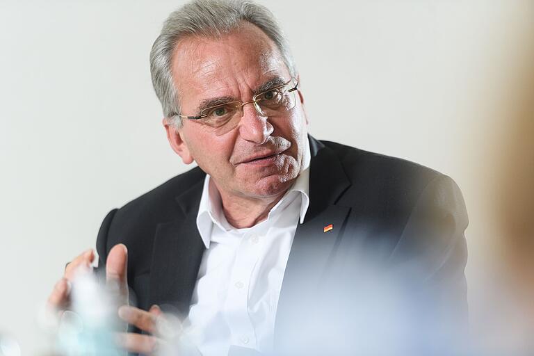 Ade nach fast 20 Jahren im Bundestag: der 65-jährige Würzburger CSU-Abgeordnete Paul Lehrieder tritt bei der Wahl am 23. Februar nicht mehr an. Ade nach fast 20 Jahren im Bundestag: der 65-jährige Würzburger CSU-Abgeordnete Paul Lehrieder tritt bei der Wahl am 23. Februar nicht mehr an.