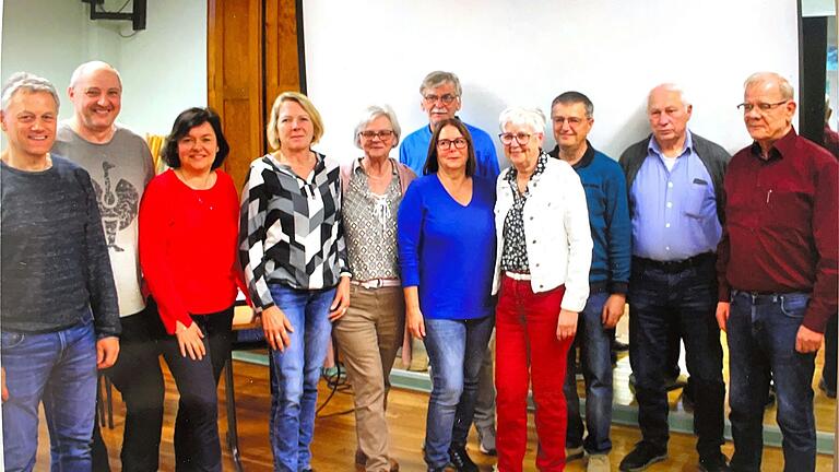 Auf dem Foto (von links): Uwe Weinmann, Christian Friedrich, Sabine Kreckel, Sabine Köpps, Friedhilde Durchholz, Adolph Beck, Renate Seidel, Brigitta Steigerwald, Manfred Zimmermann, Gerhard Wölfel und Manfred Dix.