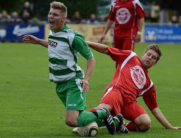 13 Jahre lang hielt Björn Schönwiesner (links, Archivbild von September 2012) die Knochen für den TSV Großbardorf hin.