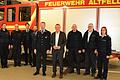 Bürgermeister Thomas Stamm bestellte Sebastian Nitschky zum Notkommandanten der Altfelder Feuerwehr. Mit im Bild Kreisbrandmeister Christoph Schmitt, der Marktheidenfelder Feuerwehrkommandant Bernhard Nees, der ehemalige stellvertretende Kommandant Johannes Rotter, der ehemalige Kommandant Stephan Wiesmann, Kreisbrandrat Florian List, Kreisbrandinspektor Andreas Schmitt und Kreisbrandmeisterin Anna Diener.