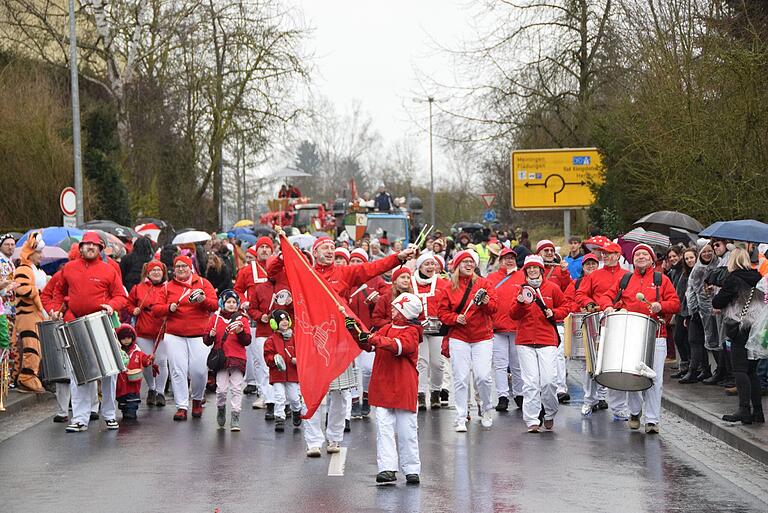 Zahlreiche Musiker sorgten für den richtigen Klang beim Umzug in Mellrichstadt.