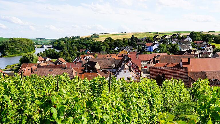 Ein Blick von oben auf Wipfelds historischen Altort.