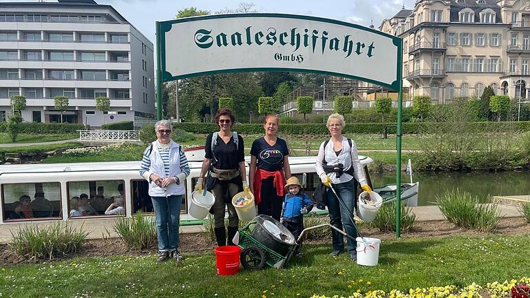 Auf dem Bild sind von links: Betty Plehn, Dunja Köszegi, Christine Eberth-Booms mit Enkel Noah, Claudia Rottenberger       -  Auf dem Bild sind von links: Betty Plehn, Dunja Köszegi, Christine Eberth-Booms mit Enkel Noah, Claudia Rottenberger