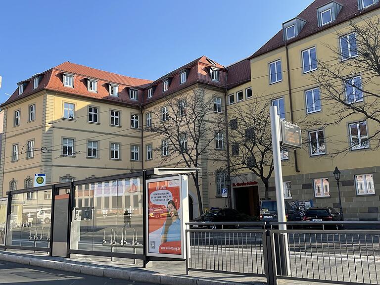 Das St. Ursula-Gymnasium in der Augustinerstraße in Würzburg.