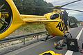 Bei einem Unfall in Richtung Nürnberg werden am Dienstagabend mehrere Personen verletzt. Ein Rettungshubschrauber, der auf der Fahrbahn gelandet war, konnte nicht mehr abheben.