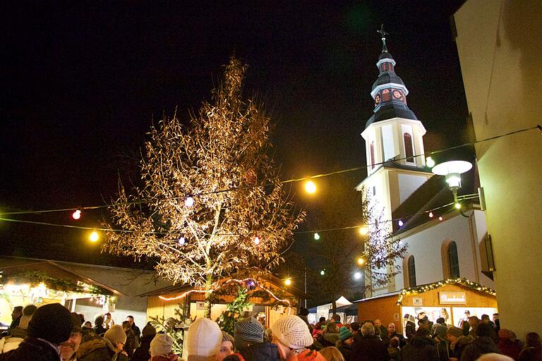 Der Kürnacher Weihnachtsmarkt ist nur am ersten Adventswochenende geöffnet. Der Kürnacher Weihnachtsmarkt ist nur am ersten Adventswochenende geöffnet.