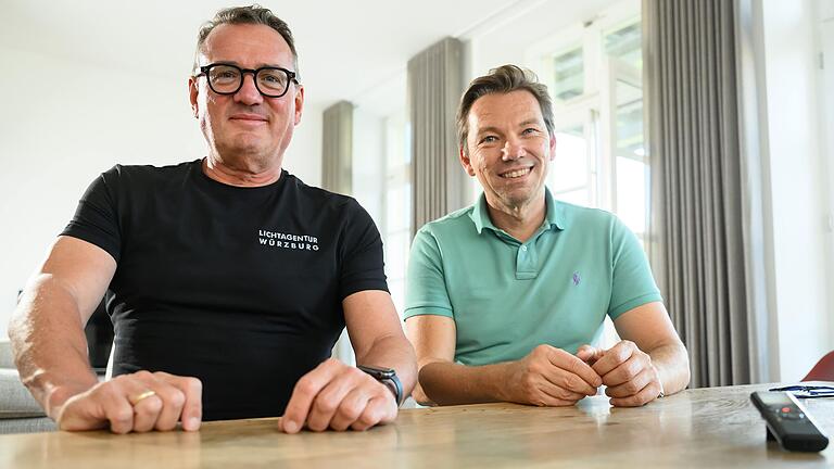 Jürgen Meissner (links) und Jochen Bähr beim Gespräch über die Zukunft der Würzburg Baskets.