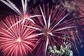 Silvester       -  Ein Feuerwerk ist während Deutschlands größter Silvesterparty hinter dem Brandenburger Tor zu sehen.