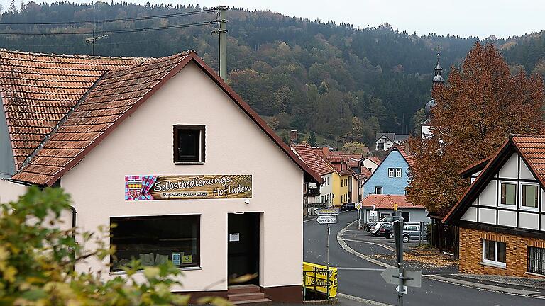 In den Dorfladen Zeitlofs wurde eingebrochen.       -  In den Dorfladen Zeitlofs wurde eingebrochen.