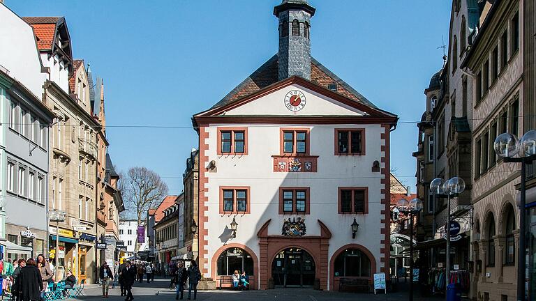 Das Alte Rathaus beherbergt die Regionalvinothek.&nbsp;