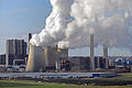 Das RWE-Kraftwerk Weisweiler soll nach der Einigung von Bund und Ländern zum Kohleausstieg bald vom Netz gehen.