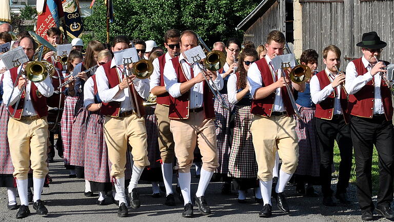 Das Blasorchester (Archivbild) absolvierte die meisten Auftritte innerhalb des Gesang- und Musikvereins Großbardorf. Es begeht in diesem Jahr sein 50. Jubiläum mit einem großen Festwochenende mit Kreismusikfest am 6. und 7. Juli. Das Blasorchester (Archivbild) absolvierte die meisten Auftritte innerhalb des Gesang- und Musikvereins Großbardorf. Es begeht in diesem Jahr sein 50. Jubiläum mit einem großen Festwochenende mit Kreismusikfest am 6. und 7. Juli.