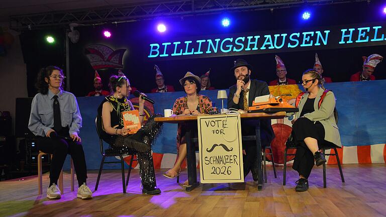 Beim Sketch 'Ein Tag im Gemeinderat' wurde über die Eingemeindung von Duttenbrunn nach Billingshausen debattiert. Beim Sketch 'Ein Tag im Gemeinderat' wurde über die Eingemeindung von Duttenbrunn nach Billingshausen debattiert.