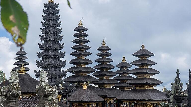 Indonesien steht im Mittelpunkt einer Panorama-Multivisionsshow am 24. Januar in der Scherenberghalle in Gemünden. Referent ist Ralf Schwan.