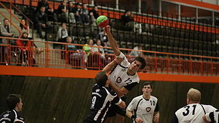 Handball NHV       -  Mit einem 24:22-Sieg gegen die DJK Waldbüttelbrunn startete der MHV Schweinfurt erfolgreich in die Rückrunde der Handball-Bezirksoberliga und bleibt als Tabellendritter weiter aussichtsreich dabei.
