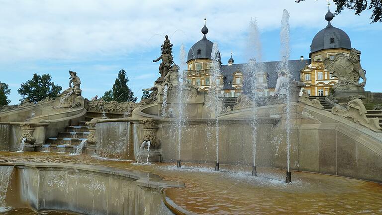 An der Kaskade von Schloss Seehof bei Bamberg thronen die Flußgötter Main und Regnitz, die einst Ferdinand Tietz, ein Meister der Steinmetzkunst, aus Sander Schilfsandstein meißelte. Hobbykünstler erhalten nun die Möglichkeit, ihm nachzueifern.