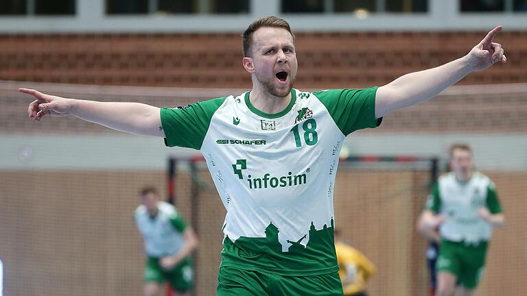 Der überragende Steffen Kaufmann steuerte zehn Tore zum Derbysieg der Wölfe Würzburg über den TV Großwallstadt bei. Der überragende Steffen Kaufmann steuerte zehn Tore zum Derbysieg der Wölfe Würzburg über den TV Großwallstadt bei. 