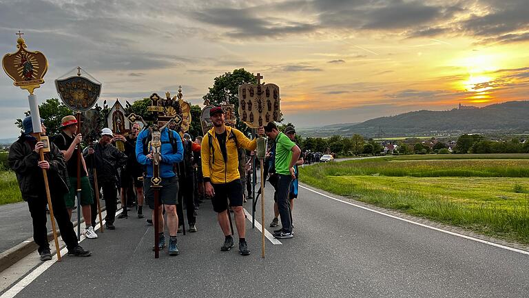 Ankunft bei Sonnenuntergang. Im Hintergrund Schloss Banz. Ankunft bei Sonnenuntergang. Im Hintergrund Schloss Banz.