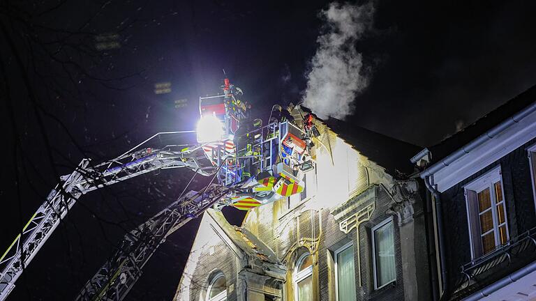 Wohnungsbrand in Leverkusen       -  Zwei Menschen starben bei einem Brand in Leverkusen.