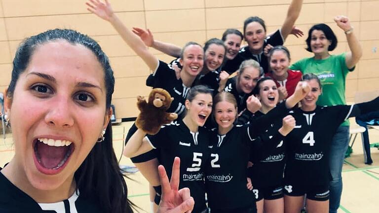 So schön sieht Freude bei den Frauen des TSV Eibelstadt aus. So schön sieht Freude bei den Frauen des TSV Eibelstadt aus.