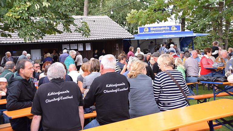 Zahlreiche Gäste genossen am Donnerstagabend die Atmosphäre auf dem Köhlerplatz.