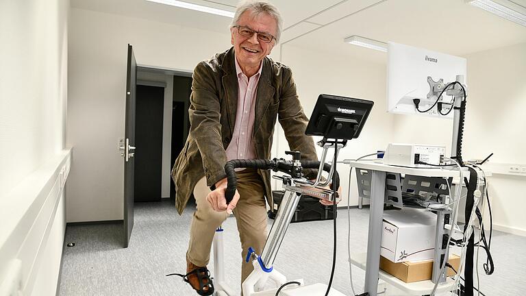 In Bewegung auf dem Ergometer: Professor Franz Jakob leitet die Grundlagenforschung am neuen Zentrum für Bewegungsforschung in Würzburg.