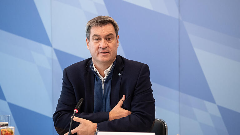 Kabinettssitzung in München       -  Dem bayerischen Ministerpräsident Markus Söder (CSU) reichen die Berliner Corona-Beschlüsse nicht aus. Bayern geht deshalb über die Vorgaben hinaus.