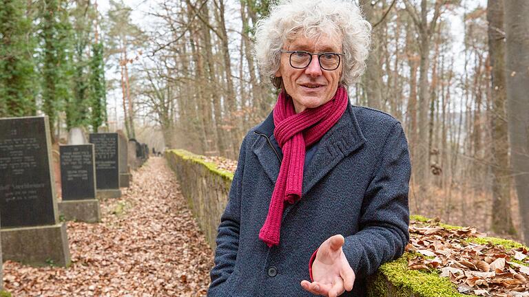 Georg Schirmer kennt sich aus mit der jüdischen Geschichte in Laudenbach. Georg Schirmer kennt sich aus mit der jüdischen Geschichte in Laudenbach.