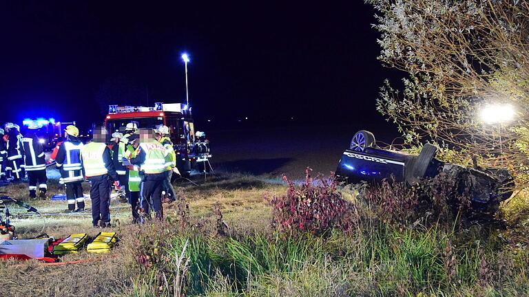 Zwei Menschen starben bei dem tragischen Unfall bei Altenschönbach vor zwei Jahren. Das Landgericht Würzburg hat die Schuld der Fahrerin des Wagens als Unfallverursacherin nun in einem Berufungsverfaren bestätigt und das Strafmaß erhöht.