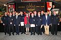 Der Freistaat Bayern zeichnete langjährige Aktive der Feuerwehr Gerolzhofen aus: (von links) Kreisbrandinspektor Alexander Bönig, Kommandant Roland Feller, Kreisbrandmeister Stefan Hauck, Bürgermeister Thorsten Wozniak, Wolfgang Gürsching (40 Jahre), Landrätin Christine Bender, Alfons Schmitt (40 Jahre), Daniel Pils (25 Jahre), Berthold Möslein (40 Jahre), Martin Rosentritt (25 Jahre), Franz Hepp (40 Jahre), Innenstaatssekretär Gerhard Eck, Günter Reck (40 Jahre) und Kreisbrandrat Holger Strunk.