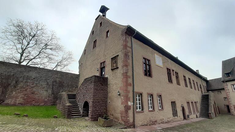 Der Ostpalas auf Burg Rothenfels wird saniert. Der Stadtrat stimmte dem Bauantrag zu. Der Ostpalas auf Burg Rothenfels wird saniert. Der Stadtrat stimmte dem Bauantrag zu.