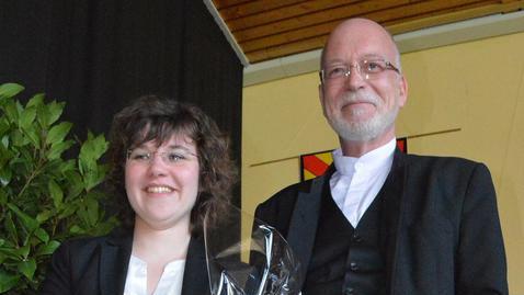 Pfarrer Wolfgang Scheidel aus Ditterswind war sichtlich erleichtert, nun die Verantwortung in die Hände von Pfarrerin Christina Lungfiel legen zu können.