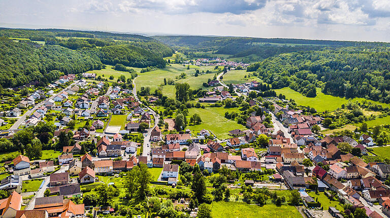 Wer im Steigerwald wohnt, schätzt zumindest einen Vorteil: Hier ist die Belastung durch den Straßenverkehr viel geringer als vor allem in der Mainachse.