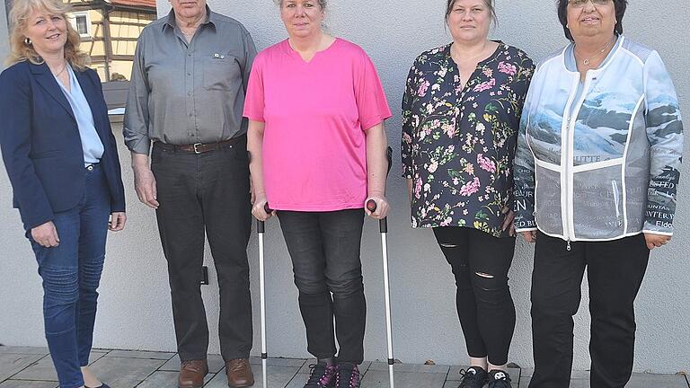 Die neue Führung des VdK Bundorf mit Kreisgeschäftsführerin Andrea Stühler-Holzheimer, Arnold Falkenstein, Wenke Müller, Cornelia Schwarz und Chrysantha Fehn.