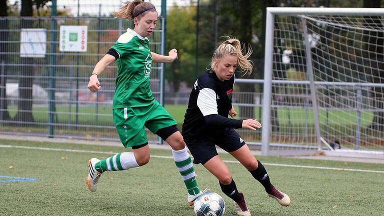 Die Toptorjägerin der vergangenen Saison, Antonia Heider (rechts), soll auch in der kommenden Fußball-Landesligasaison wieder für Tore beim FC 05 Schweinfurt sorgen. Die Toptorjägerin der vergangenen Saison, Antonia Heider (rechts), soll auch in der kommenden Fußball-Landesligasaison wieder für Tore beim FC 05 Schweinfurt sorgen. 