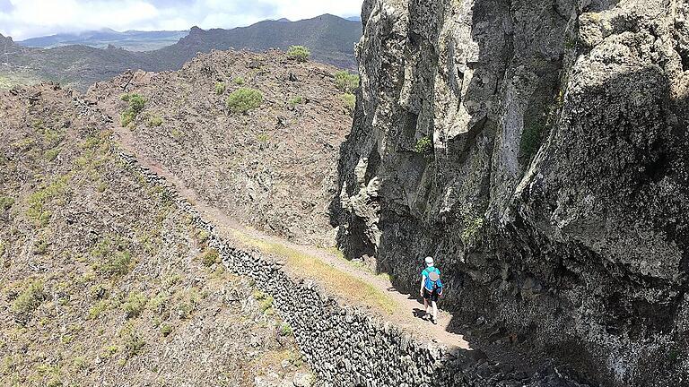 Atemberaubende Blicke in tiefe Schluchten hat man im Teno-Gebirge, hier oberhalb von Masca.
