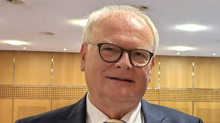 Hospizvereinsvorsitzender und Palliativmediziner Reinhard Höhn. - Hospizvereinsvorsitzender und Palliativmediziner Reinhard Höhn. Hospizvereinsvorsitzender und Palliativmediziner Reinhard Höhn. - Hospizvereinsvorsitzender und Palliativmediziner Reinhard Höhn.