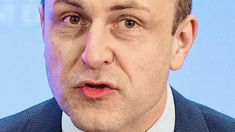 Wie wird man Terrorist, Herr Neumann?       -  _