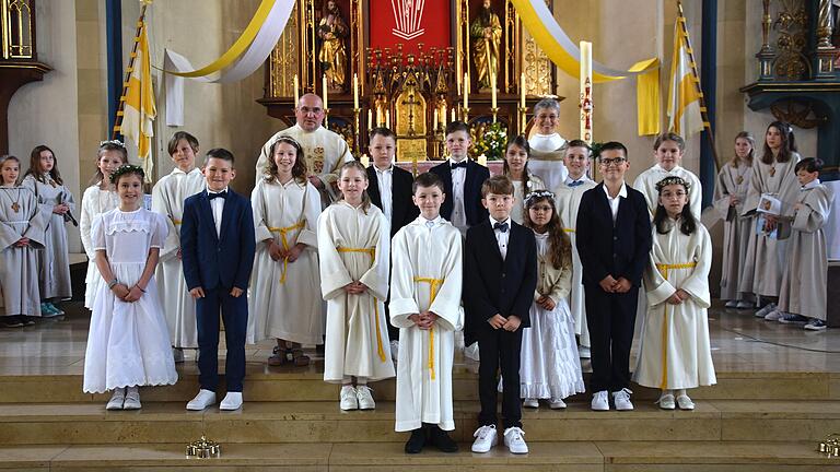 Kommunionkinder in Rimpar, 10-Uhr-Gruppe.