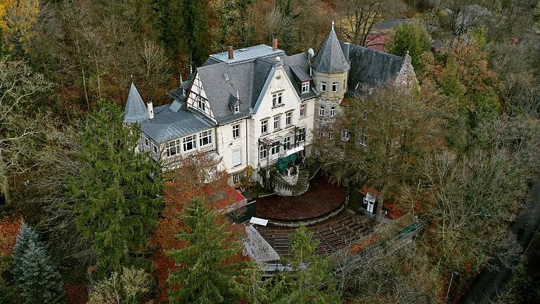 Unterfränkische Landesbühne auf dem Lande: das Theater Schloss Maßbach.